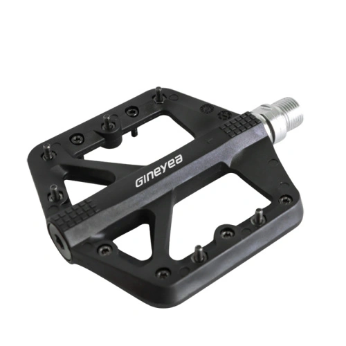 Flat pedal M 907 One piece black PP CNC machined Cr Mo DU Sealed
